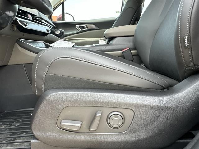 new 2025 Kia Carnival car, priced at $38,591