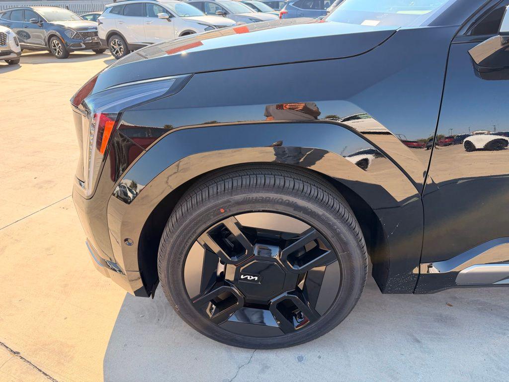 new 2026 Kia EV9 car, priced at $63,857