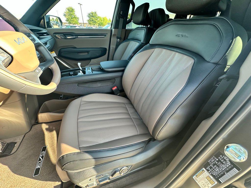 new 2026 Kia EV9 car, priced at $63,857