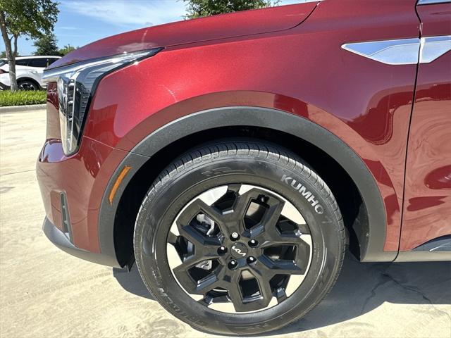 used 2025 Kia Sorento car, priced at $34,494