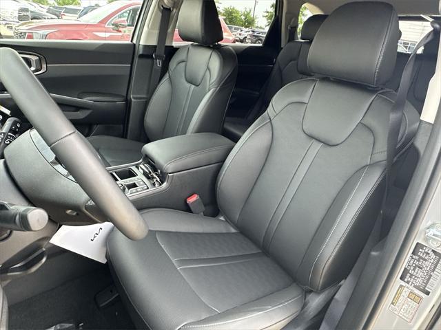 new 2025 Kia Sorento car, priced at $34,966