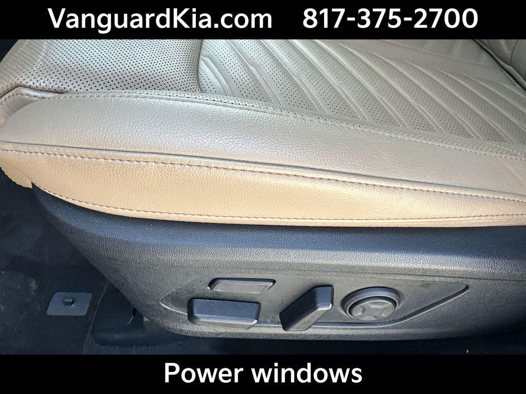 used 2024 Kia Sorento car, priced at $39,318