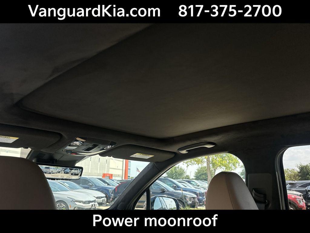 used 2024 Kia Sorento car, priced at $39,318