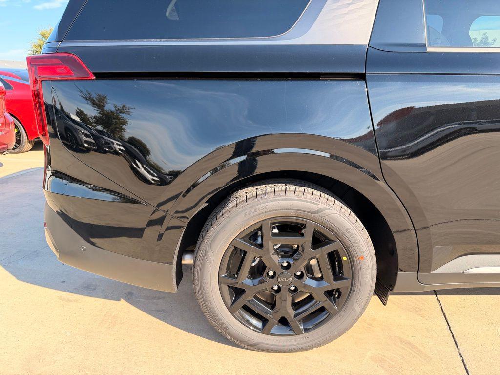 new 2026 Kia Carnival car, priced at $45,619