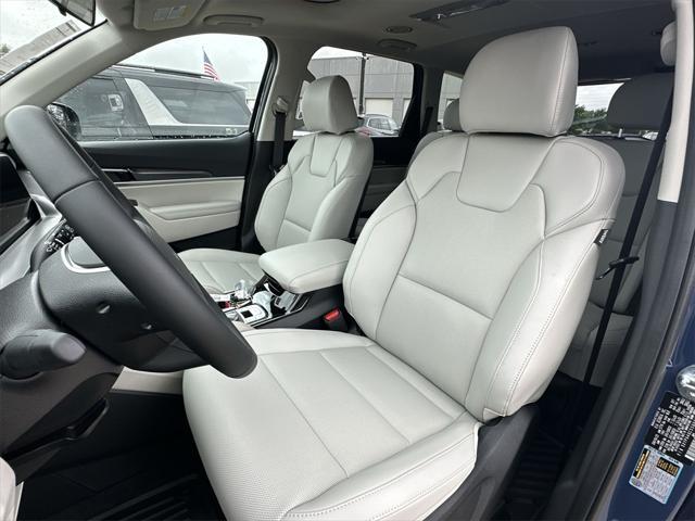 new 2025 Kia Telluride car, priced at $39,120