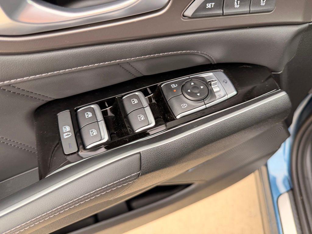 new 2026 Kia Sorento Hybrid car, priced at $45,602