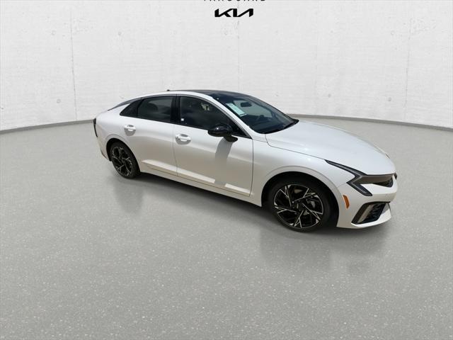 new 2025 Kia K5 car, priced at $29,889