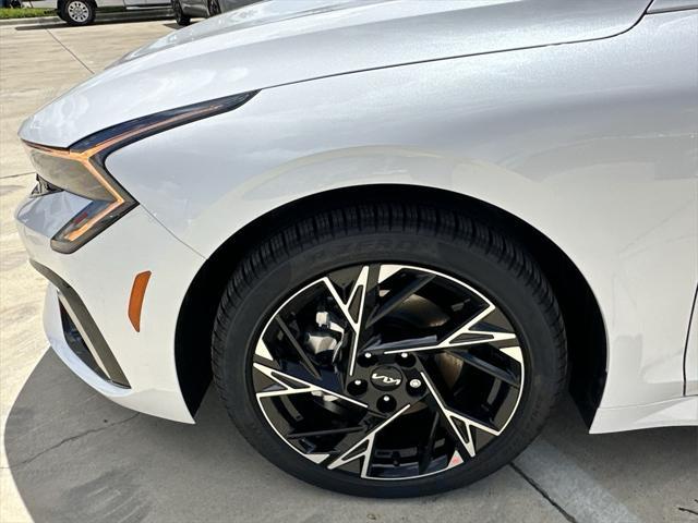 new 2025 Kia K5 car, priced at $29,714
