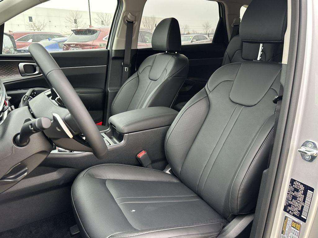 new 2025 Kia Sorento Hybrid car, priced at $37,974