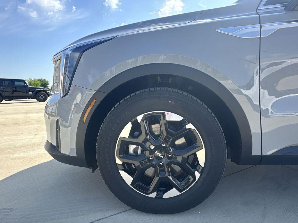 new 2025 Kia Sorento car, priced at $32,564