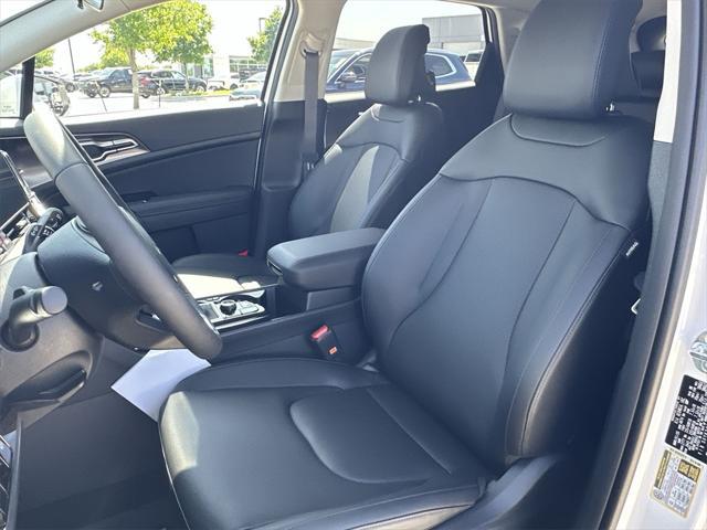new 2025 Kia Sportage car, priced at $28,529