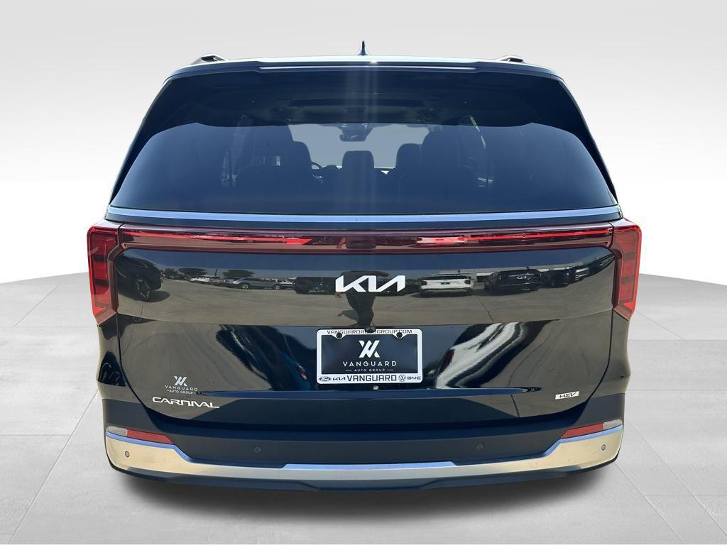 new 2026 Kia Carnival Hybrid car, priced at $46,576