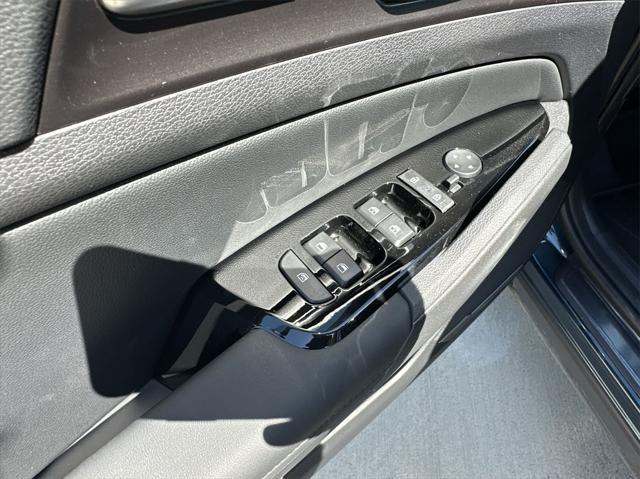 new 2025 Kia Sportage Hybrid car, priced at $32,986