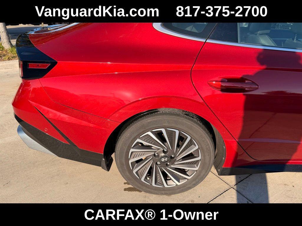 used 2025 Hyundai Sonata Hybrid car