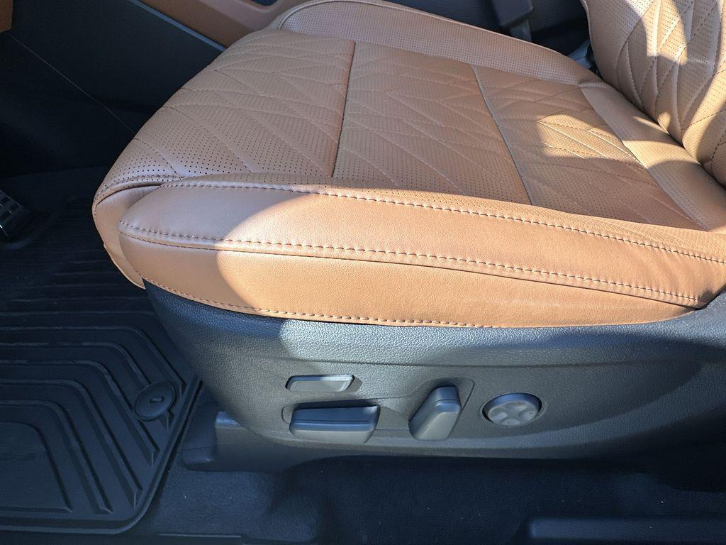 new 2025 Kia Telluride car, priced at $49,662