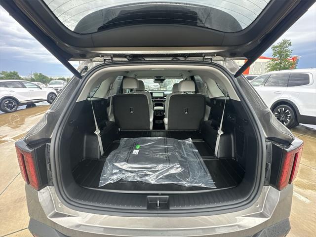 new 2025 Kia Sorento Hybrid car, priced at $38,991