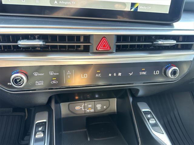 new 2025 Kia Sorento car, priced at $34,942