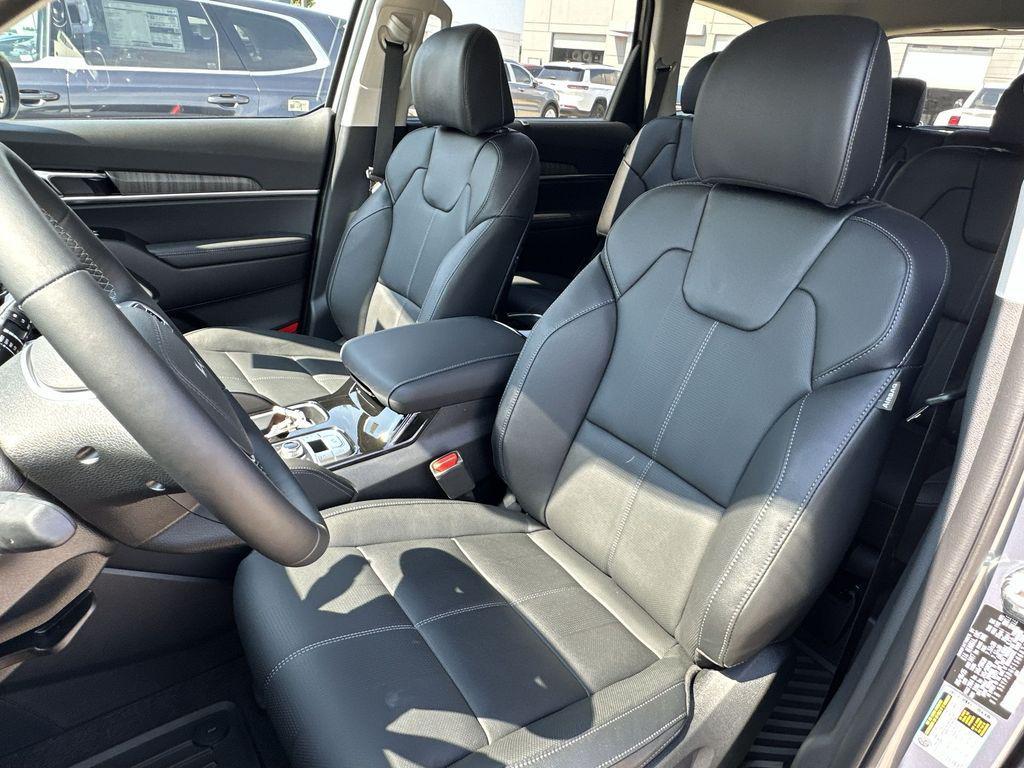 new 2025 Kia Telluride car, priced at $43,342