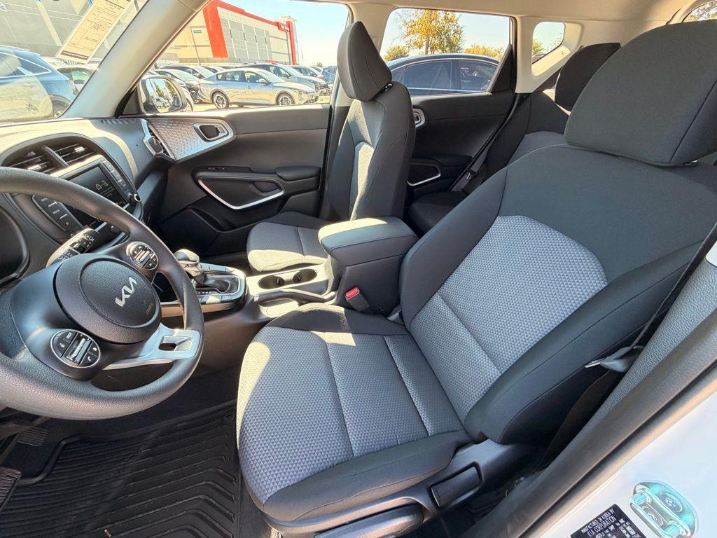 new 2025 Kia Soul car, priced at $21,221