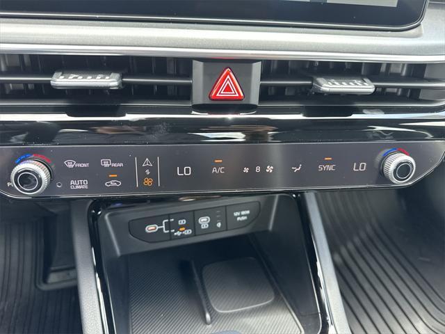 new 2025 Kia K5 car, priced at $29,433