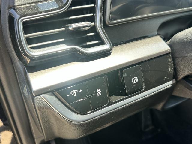 used 2025 Kia Sportage car, priced at $28,874