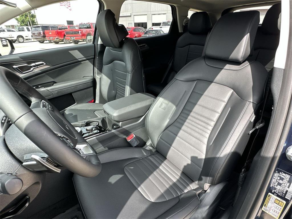 new 2025 Kia Sportage Hybrid car, priced at $37,093