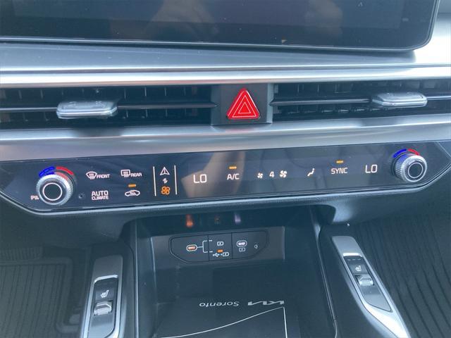 new 2025 Kia Sorento car, priced at $36,536