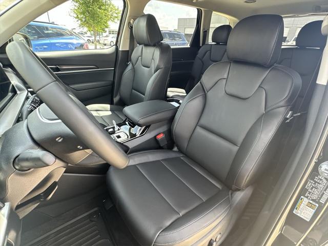 new 2025 Kia Telluride car, priced at $39,120