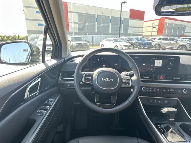 new 2025 Kia Carnival car, priced at $43,123