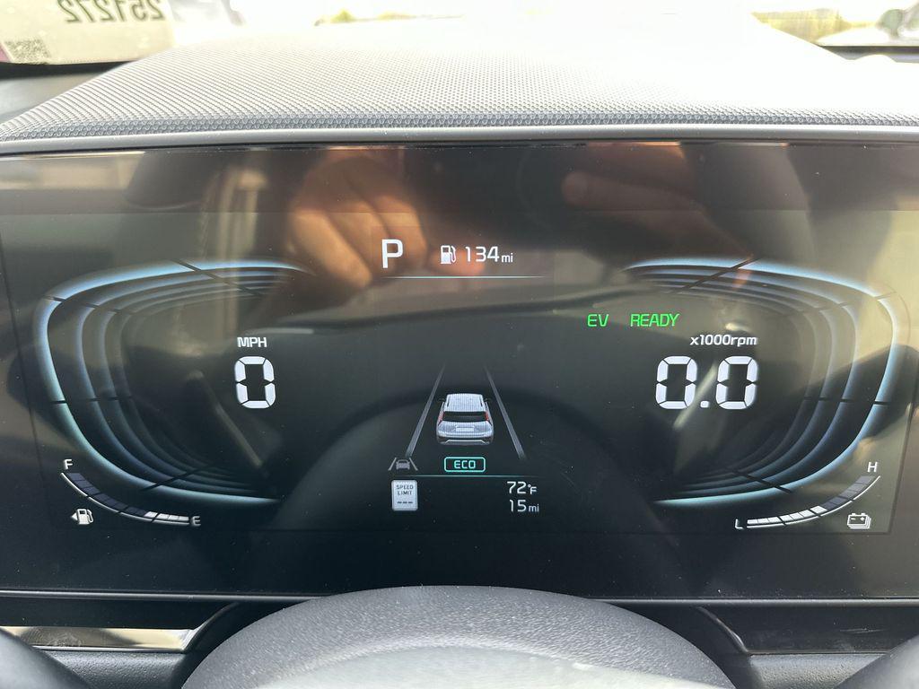 new 2025 Kia Niro car, priced at $27,376