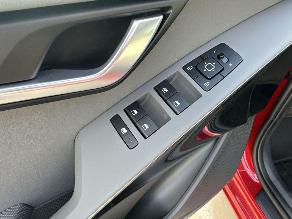 new 2025 Kia Niro car, priced at $27,376