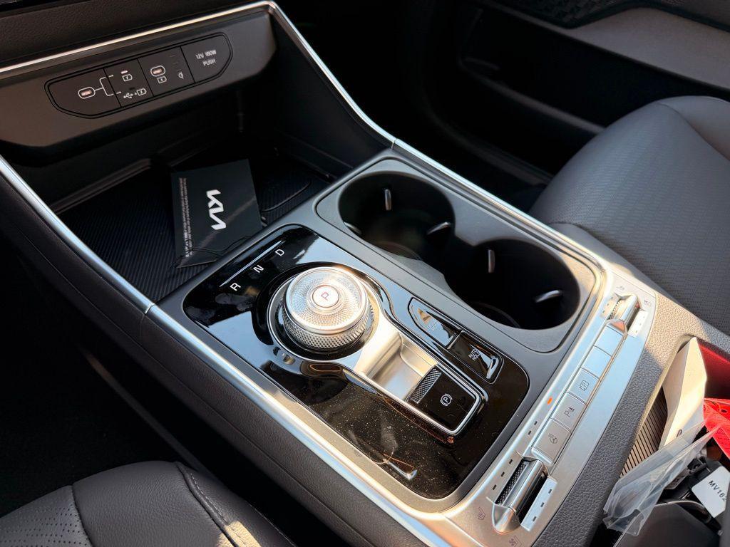 new 2026 Kia Carnival Hybrid car, priced at $53,159