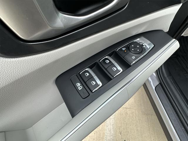 new 2025 Kia Sorento car, priced at $35,151