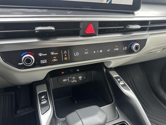 new 2025 Kia Sorento car, priced at $35,151