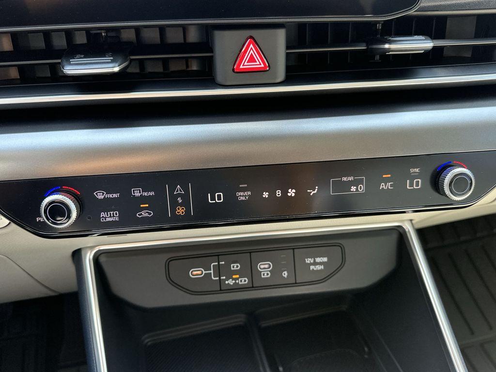 new 2026 Kia Carnival Hybrid car, priced at $48,070