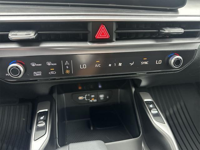 new 2025 Kia Sorento car, priced at $36,564