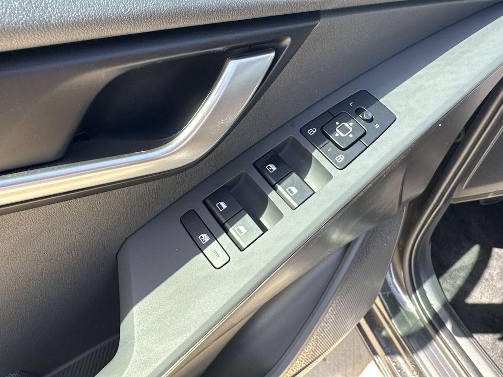 new 2025 Kia Niro car, priced at $24,580
