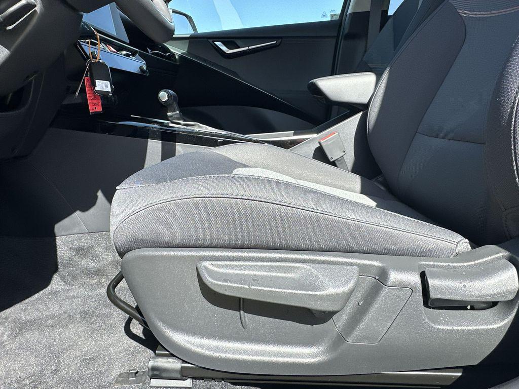 new 2025 Kia Niro car, priced at $24,580
