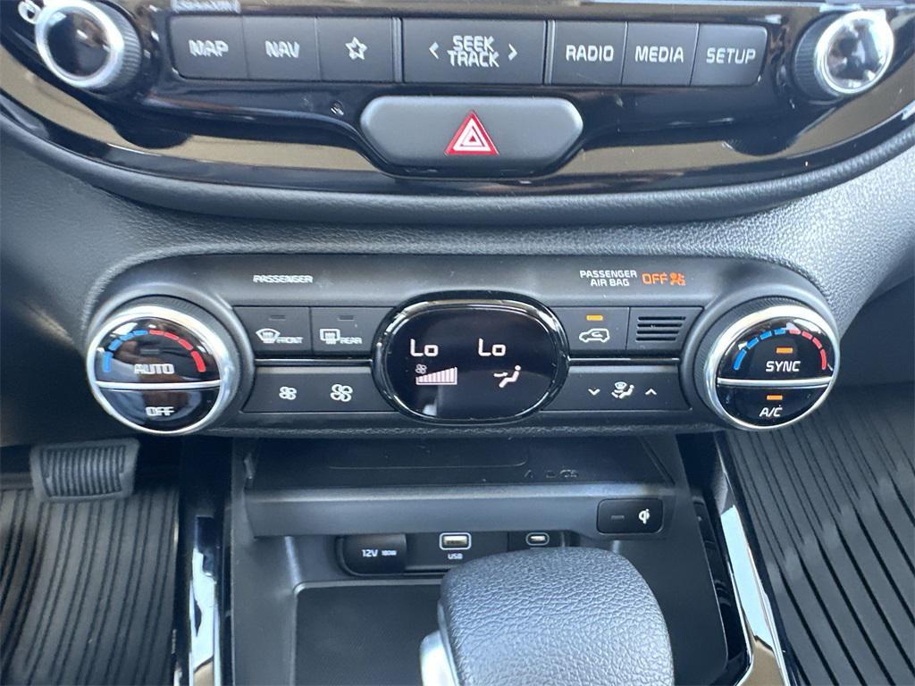 new 2025 Kia Soul car, priced at $22,960