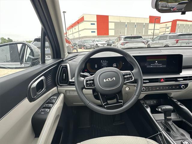 new 2025 Kia Sorento car, priced at $35,108