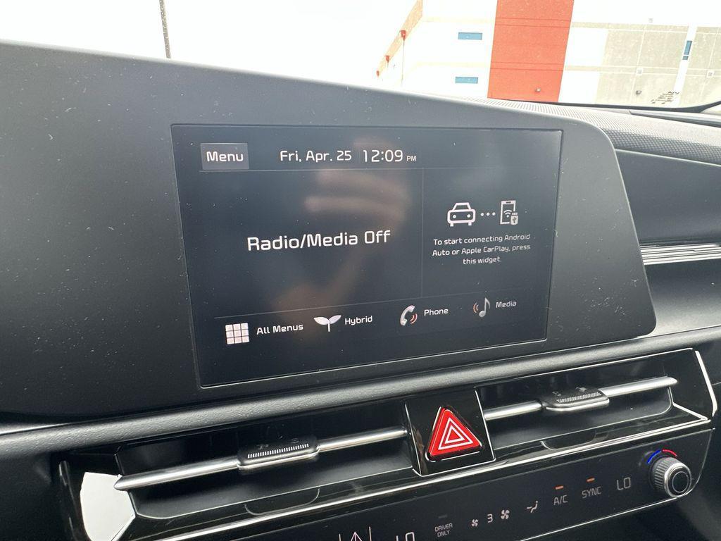 new 2025 Kia Niro car, priced at $25,103