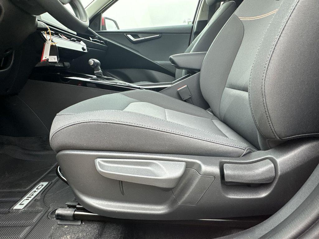 new 2025 Kia Niro car, priced at $25,103