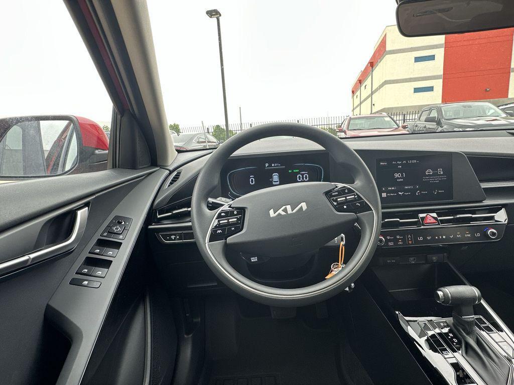 new 2025 Kia Niro car, priced at $25,103