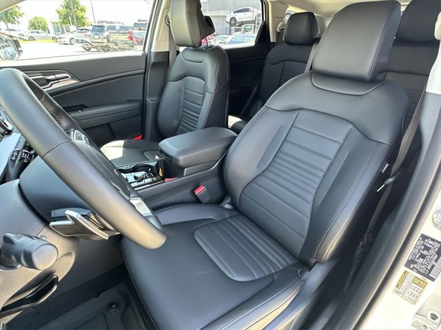 new 2025 Kia Sportage Hybrid car, priced at $36,669