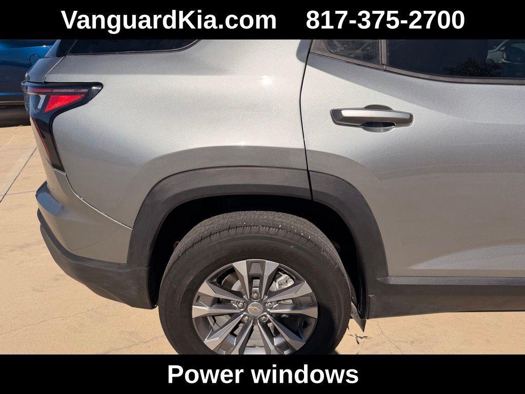 used 2025 Chevrolet Equinox car, priced at $24,312