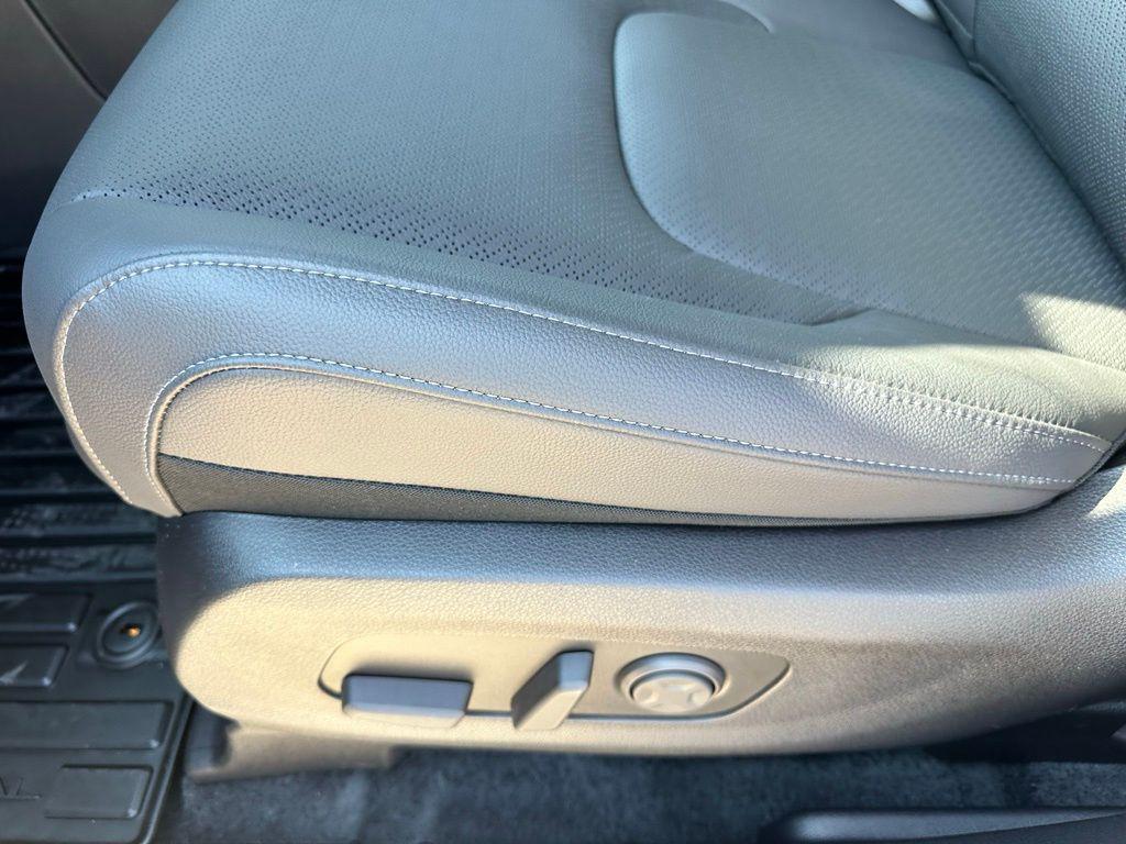 new 2026 Kia Carnival car, priced at $51,842