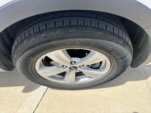 used 2023 Kia Sorento car, priced at $24,934