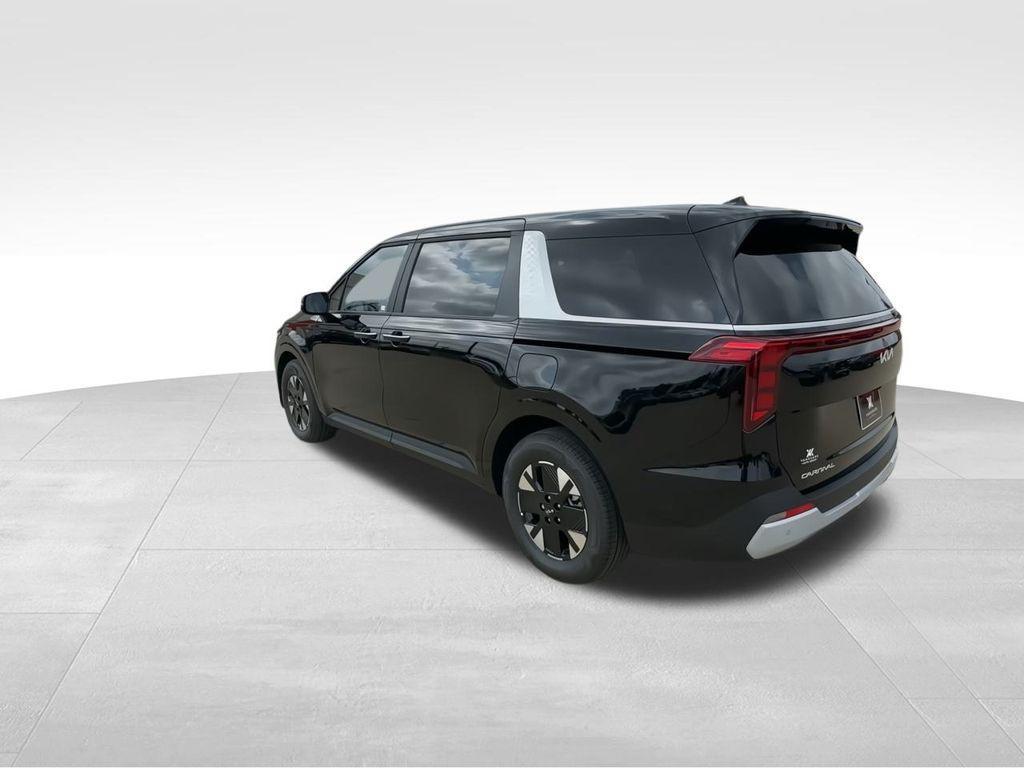 new 2026 Kia Carnival Hybrid car, priced at $40,350