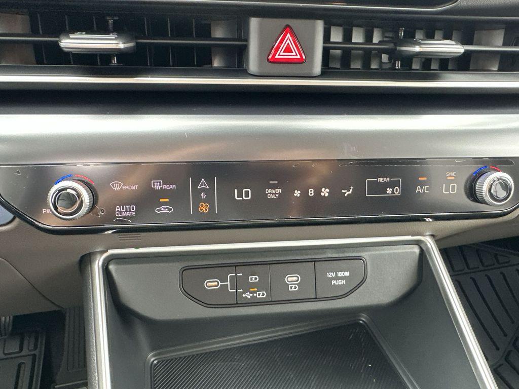 new 2026 Kia Carnival Hybrid car, priced at $40,350