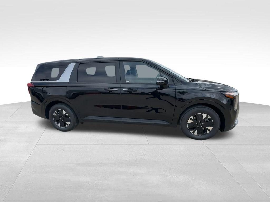 new 2026 Kia Carnival Hybrid car, priced at $40,350